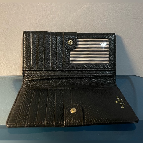 NWOT - Kate Spade Bifold Wallet - Pebbled Leather - Snap Closure thin wallet - Picture 6 of 9